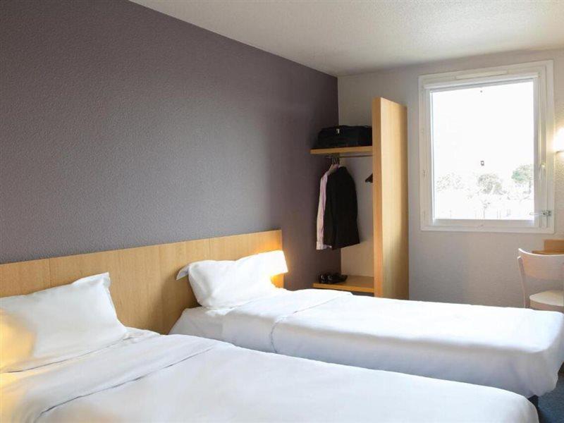 B&B Hotel Toulon Ольюль Екстер'єр фото