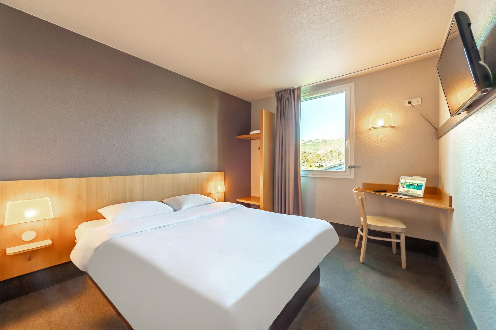 B&B Hotel Toulon Ольюль Екстер'єр фото