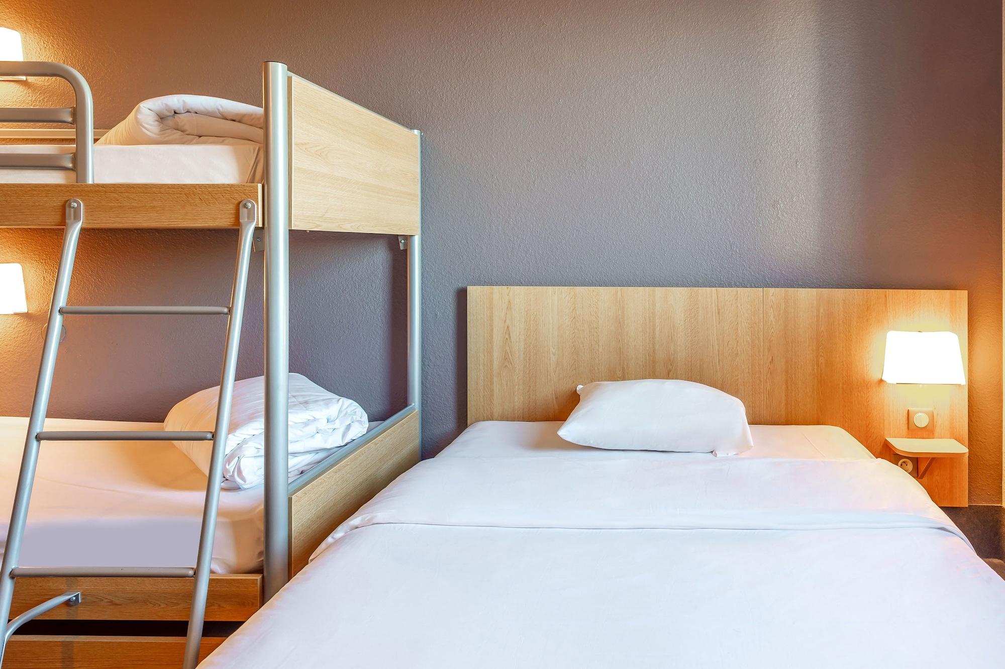 B&B Hotel Toulon Ольюль Екстер'єр фото