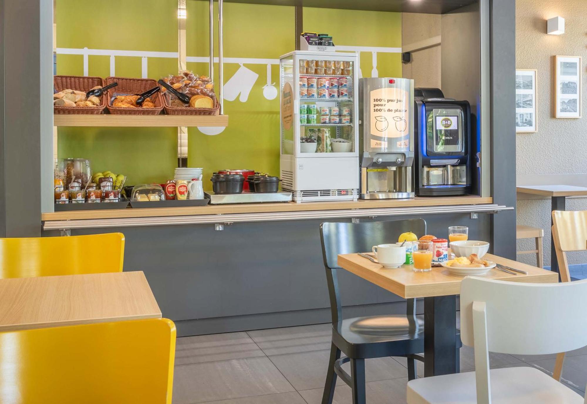B&B Hotel Toulon Ольюль Екстер'єр фото