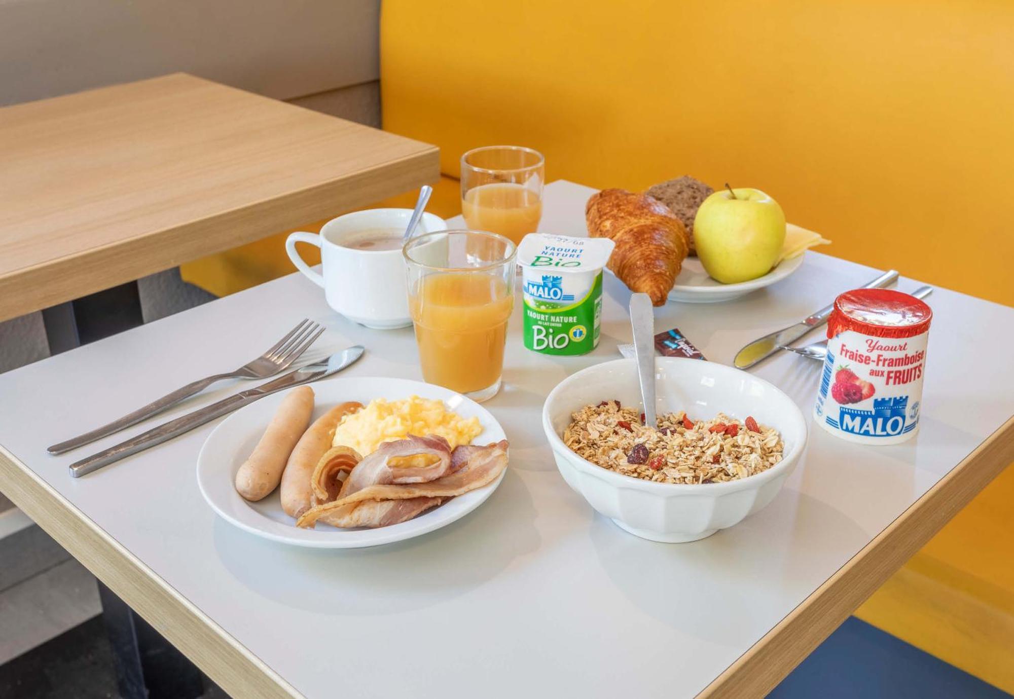 B&B Hotel Toulon Ольюль Екстер'єр фото